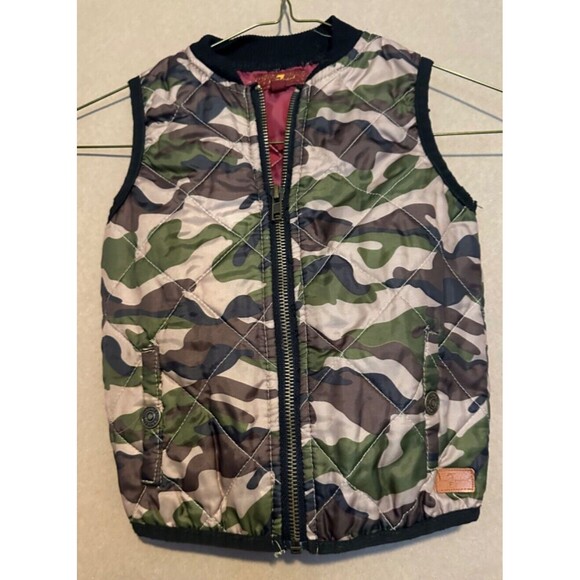 7 For All Mankind Baby Vest 2T Quilted Camouflage Sleeveless Jacket Toddler - Picture 1 of 3